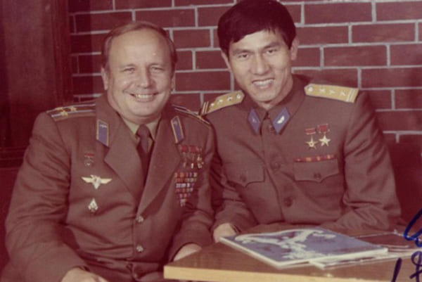 Người Việt Nam đầu tiên bay vào vũ trụ